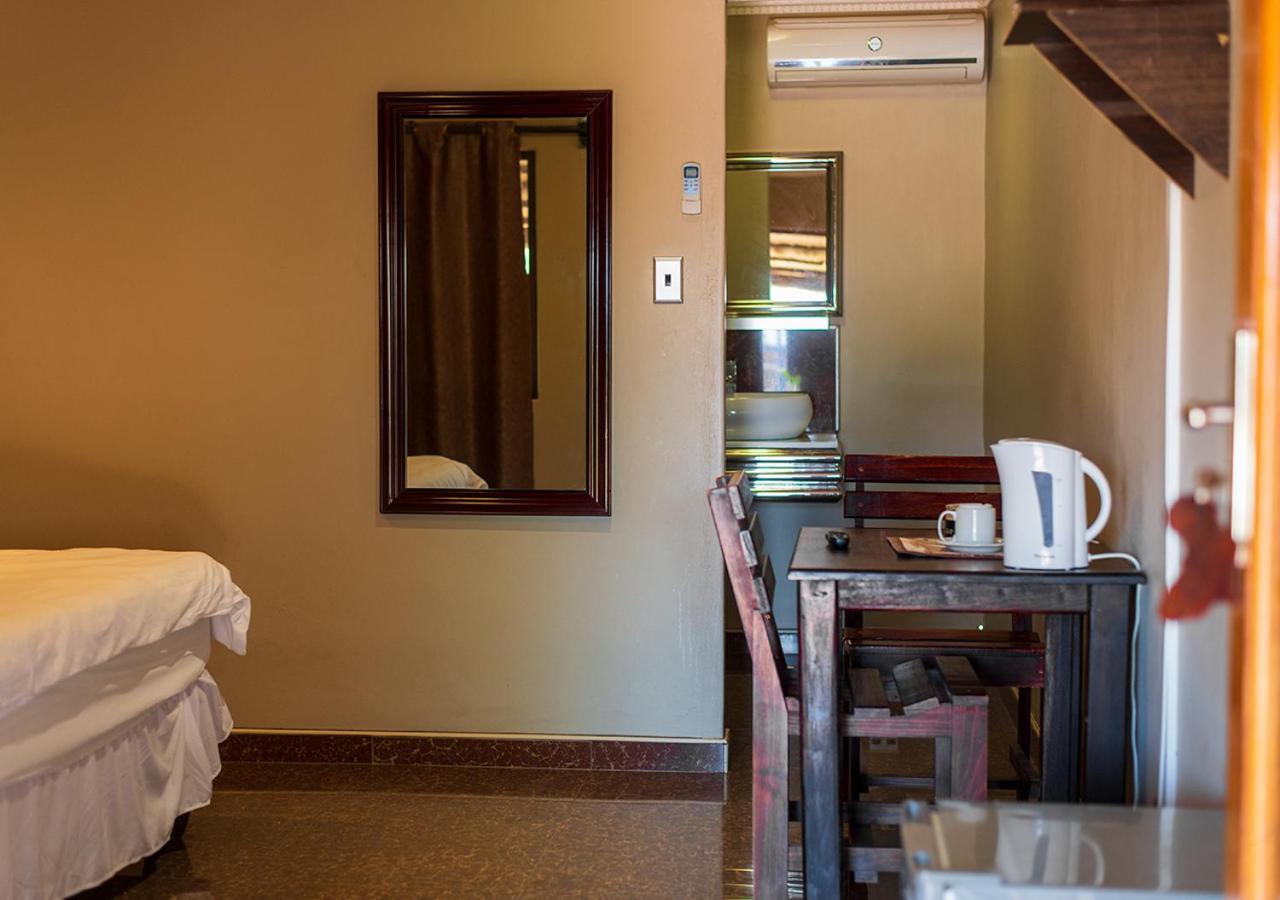 Msc Hotel Otjiwarongo Monitronics Esterno foto