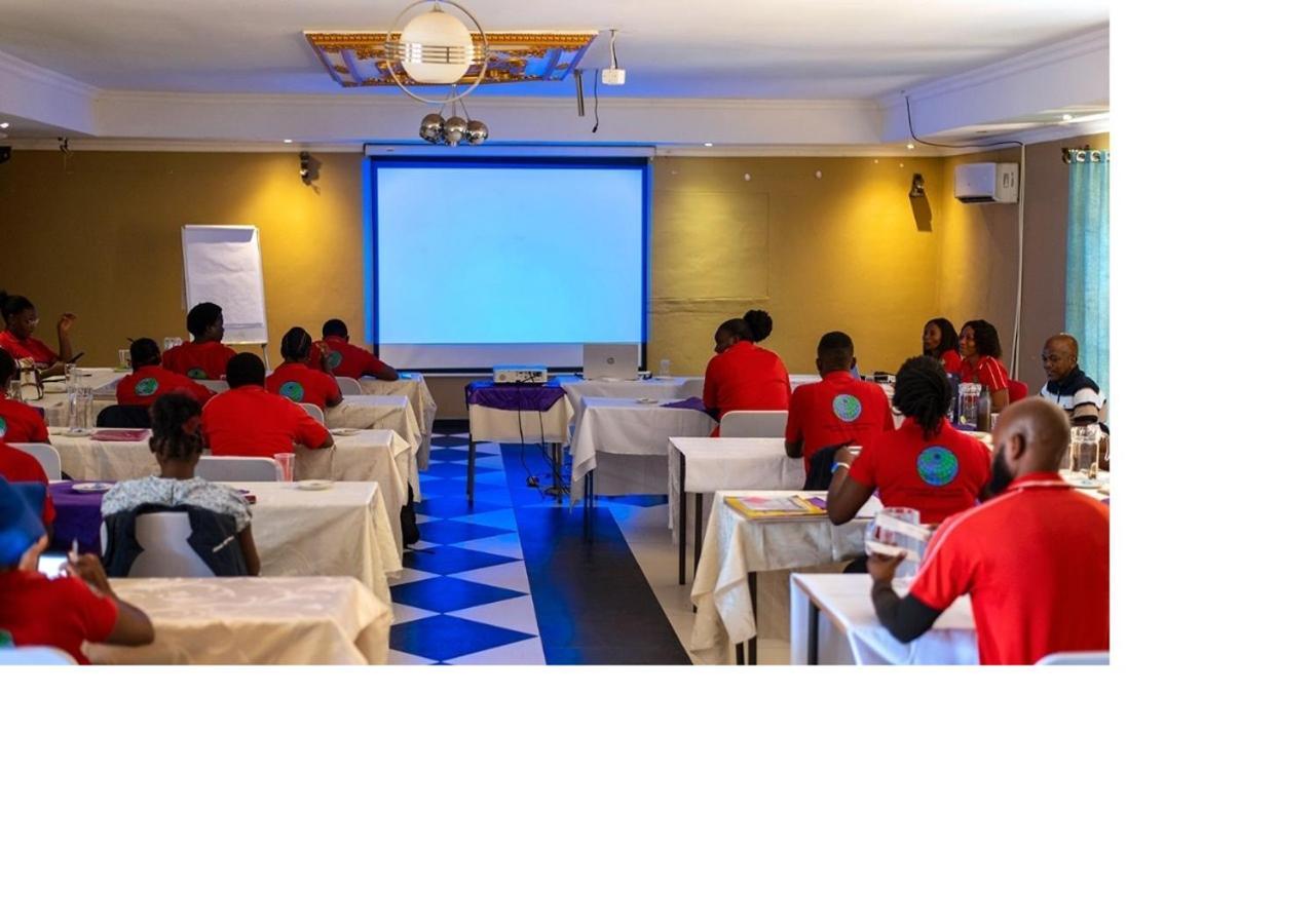 Msc Hotel Otjiwarongo Monitronics Esterno foto