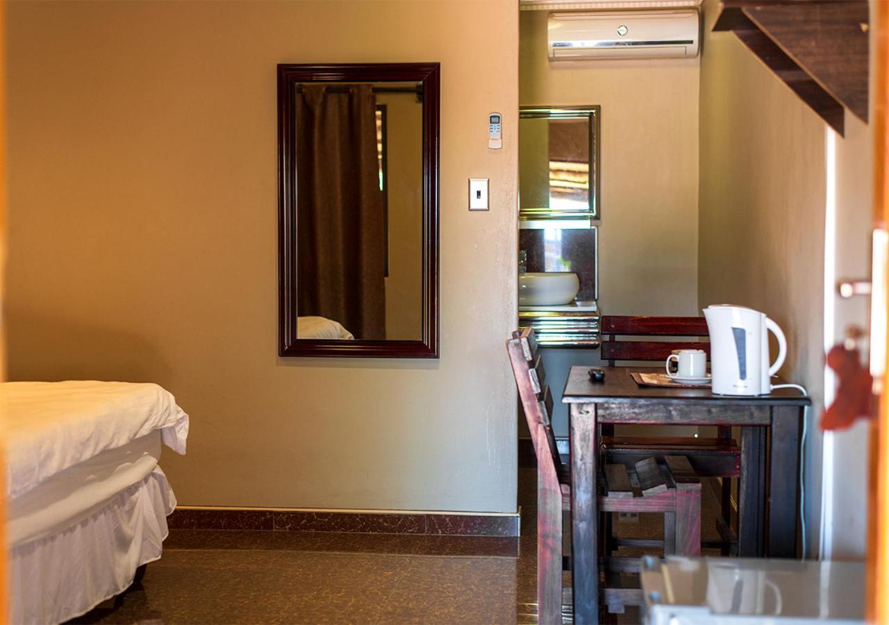 Msc Hotel Otjiwarongo Monitronics Esterno foto