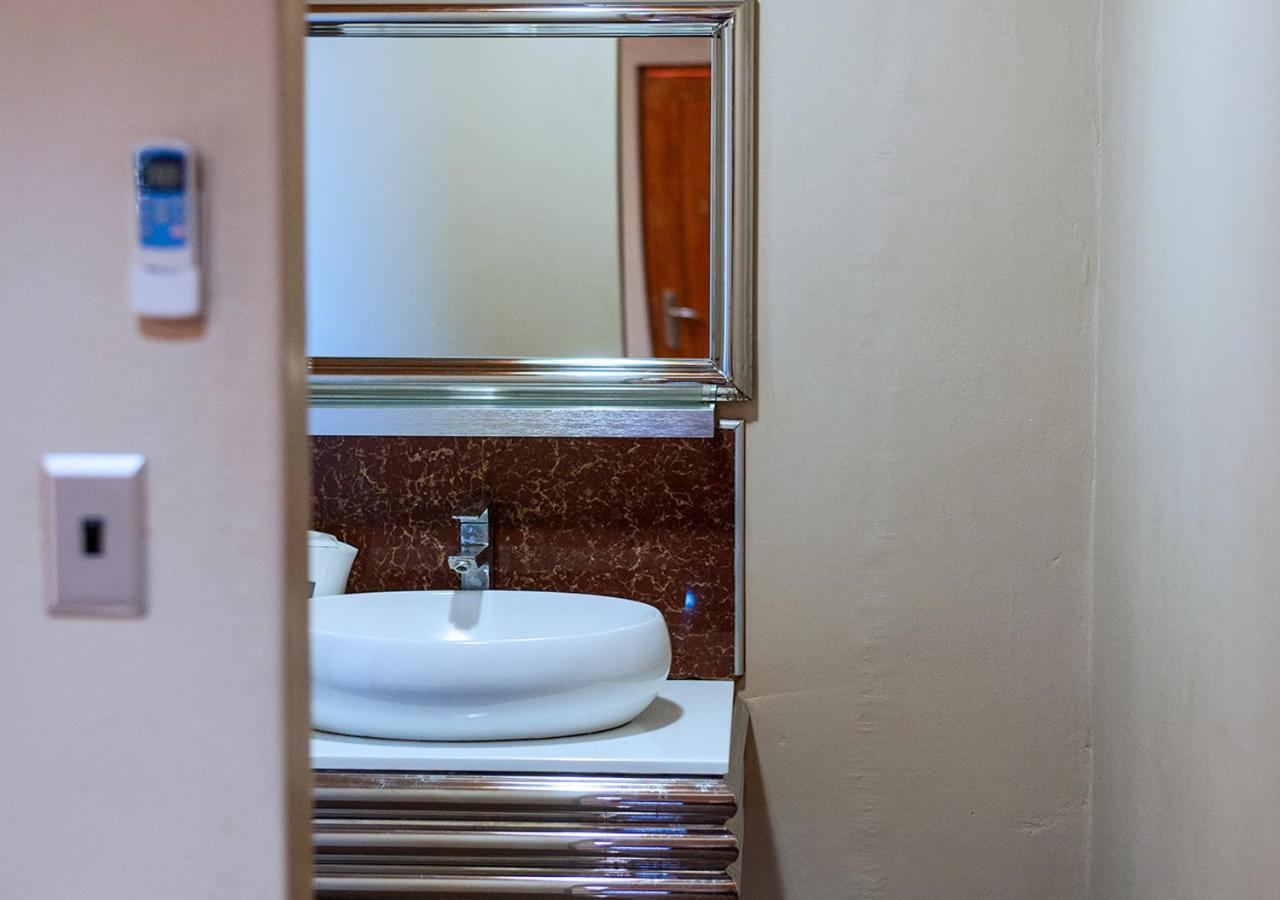 Msc Hotel Otjiwarongo Monitronics Esterno foto